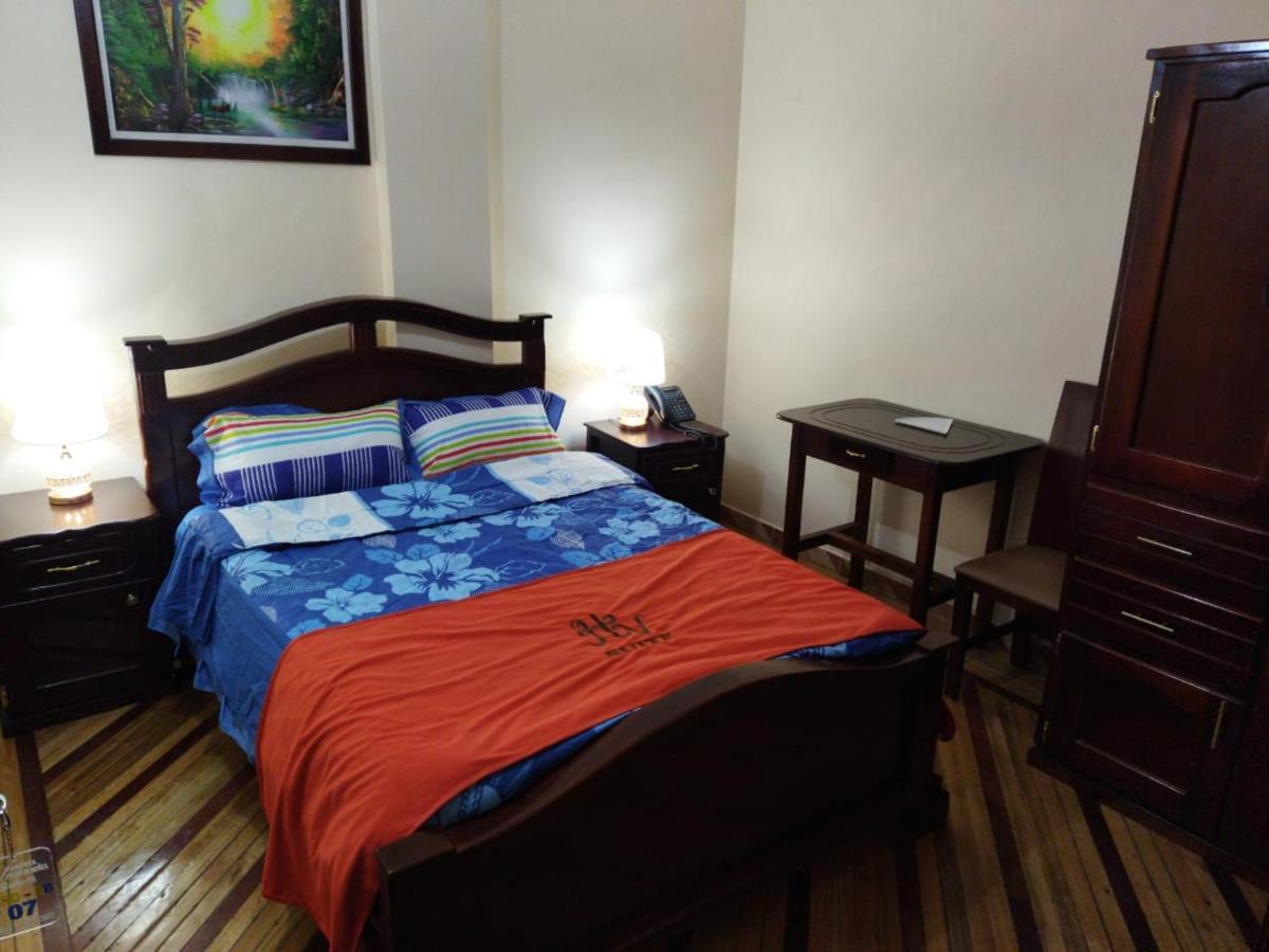 Hotel Velanez Suite Riobamba Exterior foto